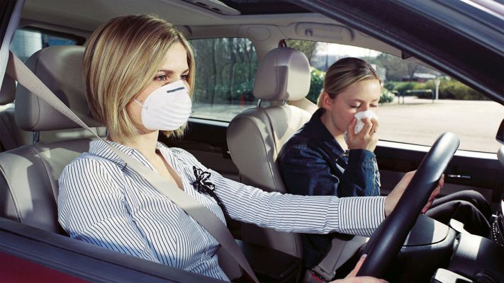 Bạn có biết nguyên nhân gây mùi ẩm mốc trong xe ô tô