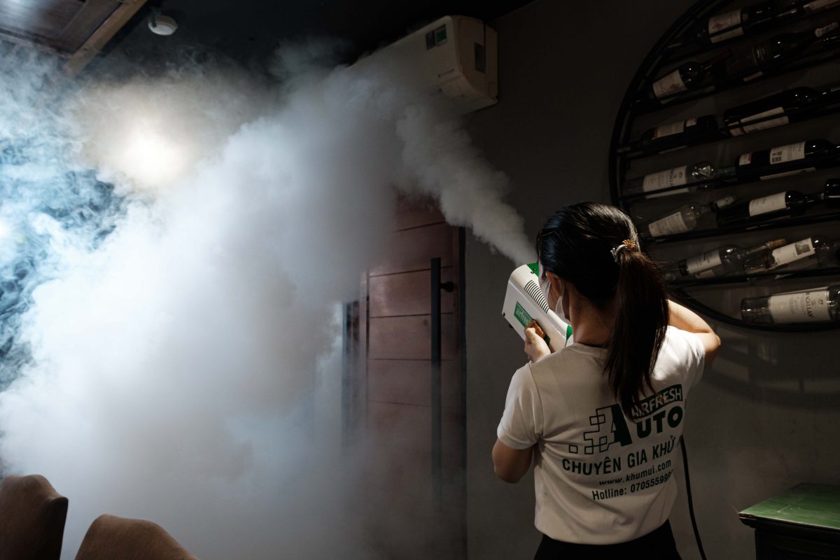 Có nên sử dụng máy diệt khuẩn xông khói?